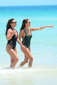 MCFan_for_Celeblounge&HQCelebCorner07-06-2016 11-53_20.jpg