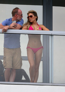 60232136_sylvie_meis_28122017_03.jpg