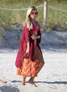 60248417_sylvie_meis_28122017_adddddds_20.jpg