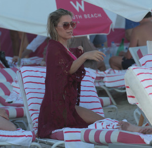 60253902_sylvie_meis_28122017_addddddds_95.jpg