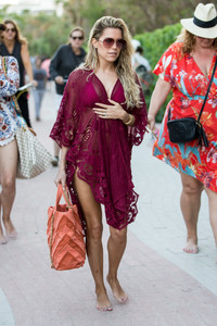 60253930_sylvie_meis_28122017_addddddds_119.jpg