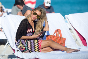60408902_sylvie_meis_30122017_addds_52.jpg