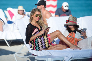60408908_sylvie_meis_30122017_addds_54.jpg