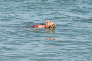 60409081_sylvie_meis_30122017_addds_122.jpg