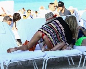 60412648_sylvie_meis_30122017_adddds_74.jpg