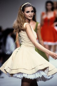 8_junko-shimada-ss-1992-2_html.thumb.JPEG.4bb5128eebde551c0ea25befcbd973fb.JPEG