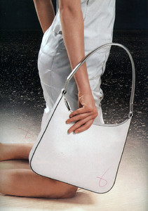 Angela-Lindvall-Prada-1998-06.thumb.jpg.12caa02e4edeba64dabb5f5ba5c39e44.jpg