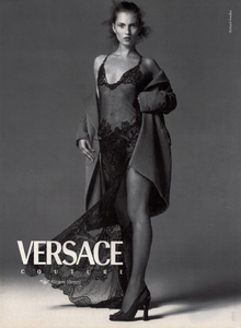 Avedon_Versace_Fall_Winter_96_97.thumb.png.851d024f200230a0eea1559a99c3ef74.png