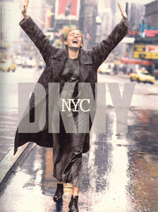 Beri-Smither-DKNY-1994-ph.Peter-Lindbergh-01.thumb.jpg.3f68f4242bf220302f1bf3f28796174a.jpg