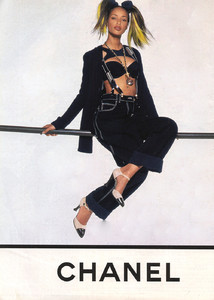 Brandi-Quinones-Chanel-1994-05.thumb.jpg.5e60a985c92491771e070d13582e99cf.jpg