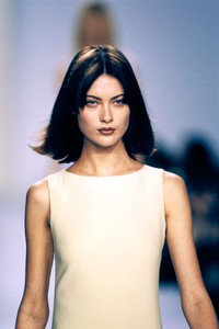 CALVIN-KLEIN-SPRING-1996-RTW-DETAIL-08-SHALOM-HARLOW-CN10034270.jpg