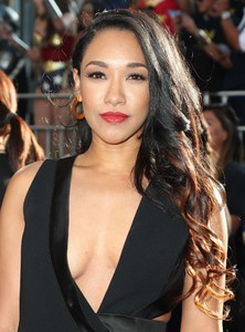 Candice-Patton_-Wonder-Woman-Premiere-in-Los-Angeles--11.jpg