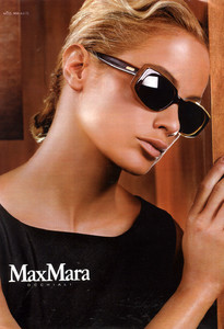 Carolyn-Murphy-Max-Mara-1999-01.thumb.jpg.87c8d66f845b4e548958657e1a3bc2f8.jpg