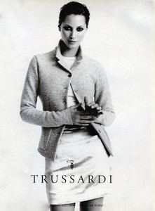 Christy-Turlington-Trussardi-1994-ph.Jacques-Olivar-02.thumb.jpg.59869030cf08a86cce8f9a49455de03b.jpg