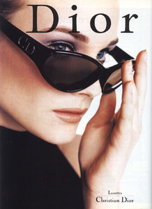Diane-Kruger-Christian-Dior-1996-02.thumb.jpg.bc896ae009e78d0cd59da85deab7f8ab.jpg