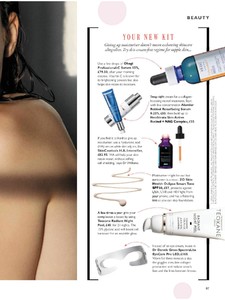 Grazia_UK-11_December_2017-page-019.jpg