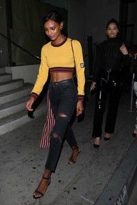 Jasmine-Tookes-in-Ripped-Jeans-at-Catch--06-662x993.jpg