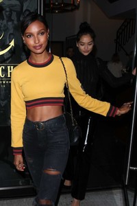 Jasmine-Tookes-in-Ripped-Jeans-at-Catch--12-662x993.jpg
