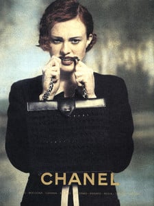Karen-Elson-Chanel-1998-01.thumb.jpg.5f71340857135ecd581b39d2ae30676e.jpg