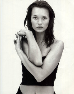 Kate-Moss-Calvin-Klein-1997-02.thumb.jpg.f4972ab36ccd78c1dfdbc9e03e1aa552.jpg