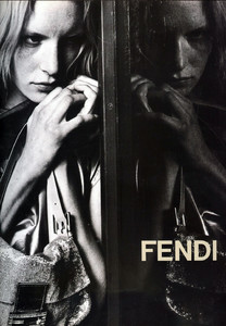 Kirsten-Owen-Fendi-1998-04.thumb.jpg.fc88460bfe147b2e3b98305036121970.jpg