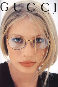 Kirsty-Hume-Gucci-1994-02.thumb.jpg.1ebca4bccc4aa49b728126c2b08dd591.jpg