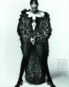 Knight_Vogue_Italia_December_1989_07.thumb.png.60c51d7e3971c8a36fe757c68deafef5.png