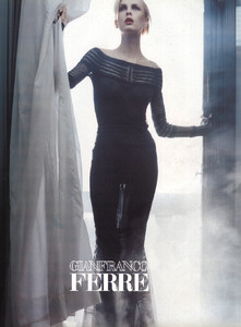 Kylie-Bax-GianfrancoFerre-1998-01.thumb.jpg.c80a8d6e3d6abe16f26af7f7d252a730.jpg