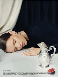LOfficiel_France-25_November_2017-page-022.jpg