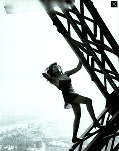 Lindbergh_Gustafson_Vogue_Italia_December_1989_02.thumb.png.1c4ad2074718e0710eda65f176c18a5b.png