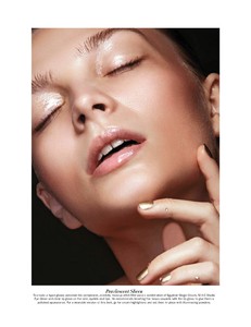 Marie_Claire_Malaysia-December_2017-page-006.jpg