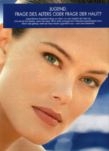 Renee-Simonsen-Biotherm-1994.thumb.jpg.9065eaad19c45f0cbf35caf17f816ada.jpg