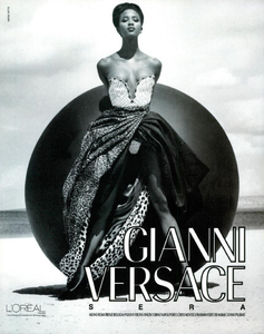 Ritts_Versace_Fall_Winter_90_91.thumb.png.ca5b04a23c2c47442c1019dd26eef530.png