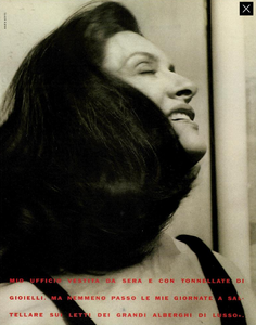 Ritts_Vogue_Italia_December_1989_12.thumb.png.624f84fc0a030680d0b0556d2acfd448.png