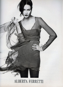 Shalom-Harlow-Alberta-Ferretti-1994-ph.Steven-Meisel.thumb.jpg.3012e9bd20abcd14a51e19e9a12b6cf6.jpg