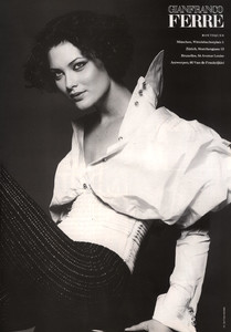 Shalom-Harlow-Gianfranco-Ferre-1994-ph.Bettina-Rheims-02.thumb.jpg.c03fc09c60bb3344183e9f7f600aa6c3.jpg