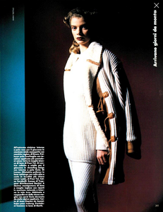 Testino_Vogue_Italia_November_1985_08.thumb.png.1340e16f4b4f0a4f97f85b046fd2290d.png
