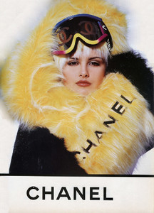 Trish-Goff-Chanel-1994-01.thumb.jpg.008834096aa149a9634713e05bb90230.jpg