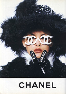Trish-Goff-Chanel-1994-04.thumb.jpg.e80edd8d337c3872070c3785338a7a16.jpg