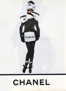 Trish-Goff-Chanel-1994-05.thumb.jpg.794570251210620f78b7e19f780a8f17.jpg