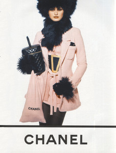 Trish-Goff-Chanel-1994-07.thumb.jpg.a1096ff972cd6cfdfe51e31d6948b372.jpg