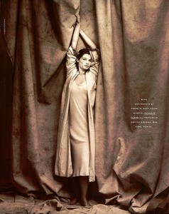 Watson_Vogue_Italia_February_1989_02.thumb.jpg.53e0d9fffd317e0e2acca85be3e317b4.jpg