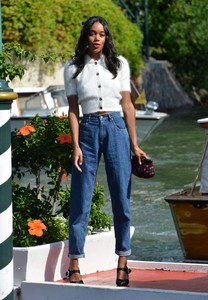 alycia-debnam-carey-laura-harrier-74th-venice-international-film-festival-italy-09-02-2017-10.jpg