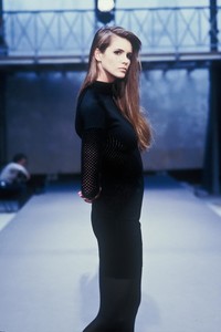 azzedine-alaia-fw-1989-6.thumb.jpg.f965dd3d1d1165e8a20cfd514a1b52e8.jpg