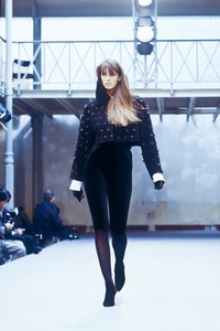 azzedine-alaia-fw-1989-7.thumb.jpg.f49d9b9c16f0ff2d2683b0c08954f01d.jpg