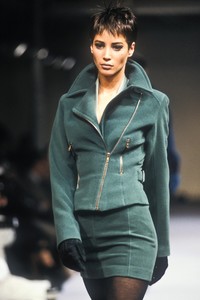 azzedine-alaia-fw-1990-3.thumb.JPEG.769509c0e89aad228113e23f09f8c6fd.JPEG