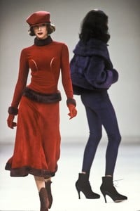 azzedine-alaia-fw-1991-4.thumb.JPEG.012c5fe8450d9ead4fcae776f1b442eb.JPEG