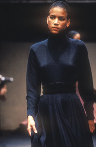 azzedine-alaia-fw-1993-2.thumb.jpeg.8e1a9ea1ccadaed15d1963d0f3f4f22c.jpeg
