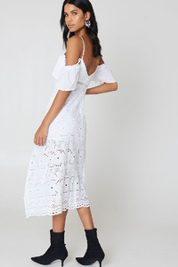 bardot_camilla_lace_dress_1198-000097-0045_02d.jpg