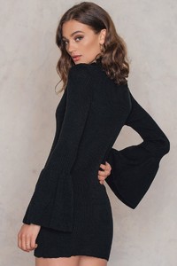 boohoo_wide_sleeve_dress-1506-1506-000164-0002_3_.thumb.jpg.9930fe7ef55dc7c765330cc1040277cb.jpg